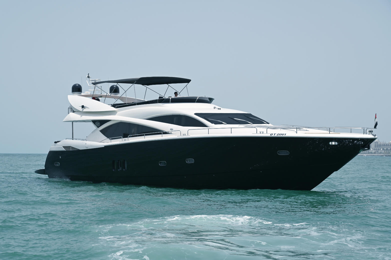 Sunseeker 90 Feet Yacht